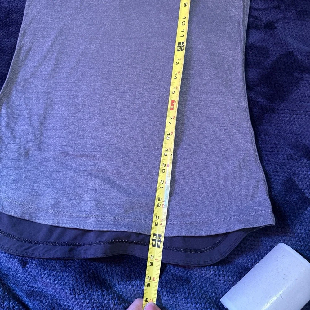Lululemon Shirt Women's Race Me Long Sleeve Heathered Gray Gym Workout Lounge‎